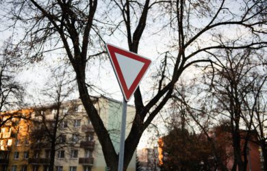 yield, right, of, way, sign, on, street