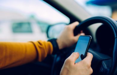 man, texting, while, driving